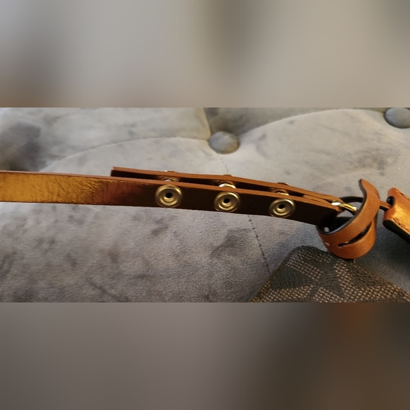 MICHAEL Michael Kors Belted Waist Bag - Picture 7 of 8